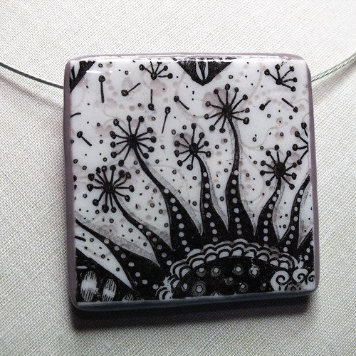 Collier vent d'automne sur fleurs imaginaires