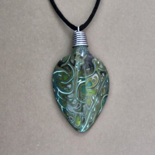 Collier feuille