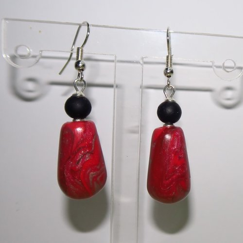 Boucles d'oreilles rouge et or avec perle
