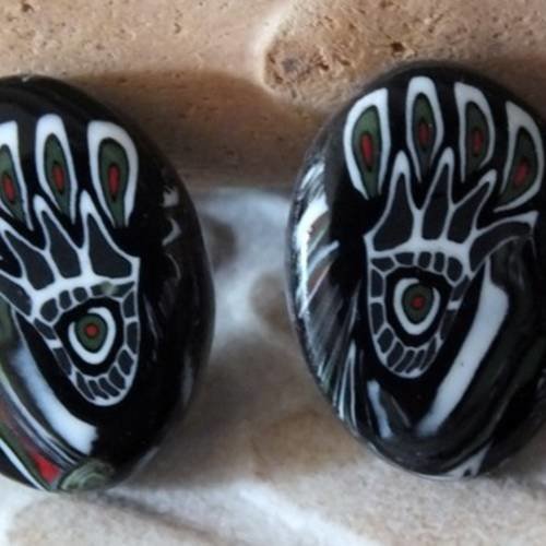 Boucles d'oreilles puce aux motifs très originaux 