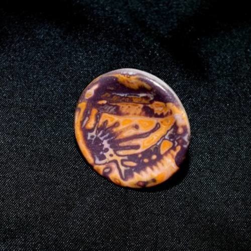 Bague aux motifs violine comme une ancienne fresque 