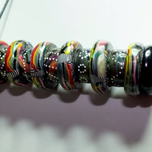 Collier multi-perles soudées les unes aux autres 