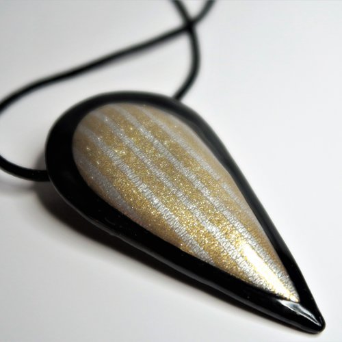 Collier en forme de goutte or et argent