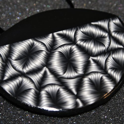 Collier noir et blanc zentangle