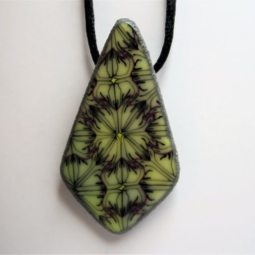 Collier lignes fines 1