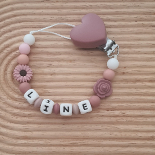 Attache tétine personnalisée fille