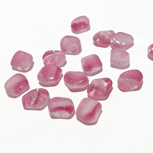 9 mm. 5 perles pépites en verre. rose