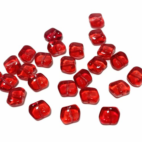 9 mm. 5 perles pépites en verre. rouge