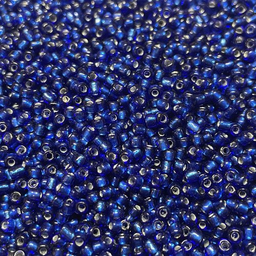 225 g. 2 mm, perles de rocaille, bleu nuit.