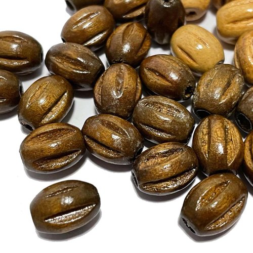 10 mm. 40 perles olives en bois marron, striées