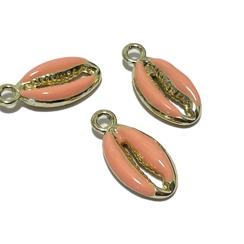 17 mm. pendentif cauri alliage doré et émail rose pêche