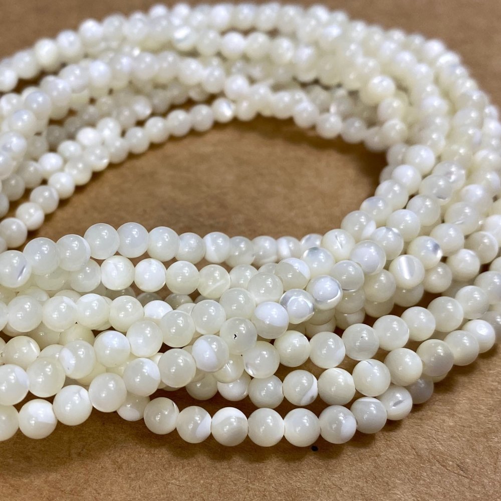 Perles en coquille d'eau douce. 3 mm. Perles de coquillage. Fil de 100  perles
