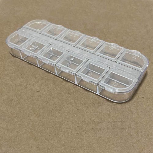 Boite rangement pour perles 12 cases, 13x5 cm