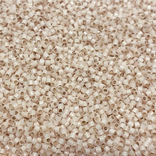 5 g. perles miyuki delica 11/0 pêche clair silverlined 1452