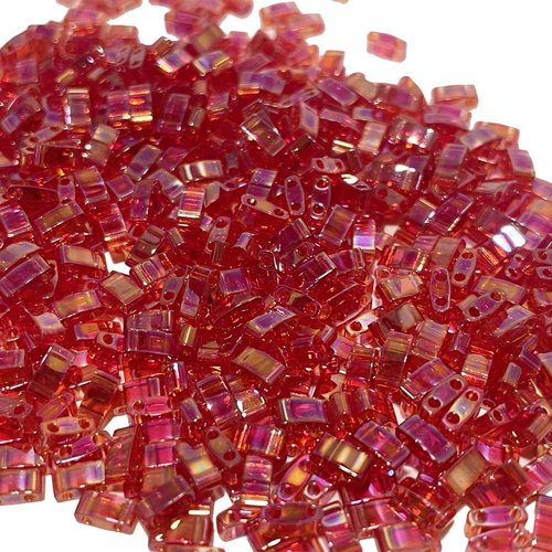 5 g, perles miyuki half tila rouge ab transparent. 254