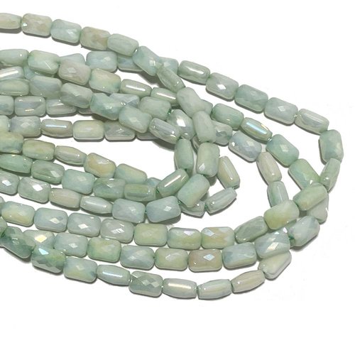 7 mm. 5 perles rectangle verre à facettes. vert clair