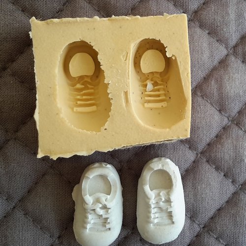 Moule mini chaussures a lacets