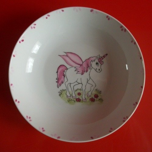 Assiette enfant personnalisable en porcelaine "licorne rose".