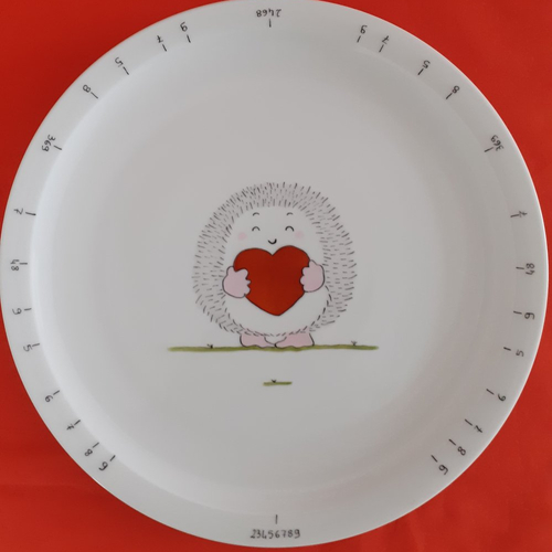 Plat à tarte diviseur en porcelaine " hérisson offre un cœur" - cadeau maîtresse - cadeau nounou