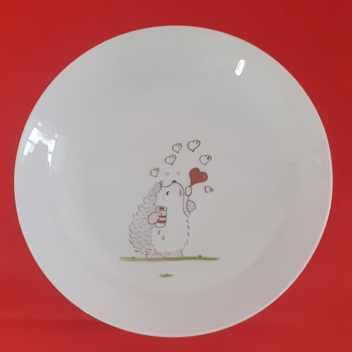 Assiette cœur en porcelaine : " hérisson souffle des cœurs" - cadeau naissance - anniversaire - baptême
