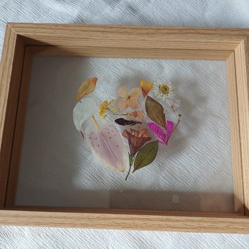 Cadre végétal cœur d'amour