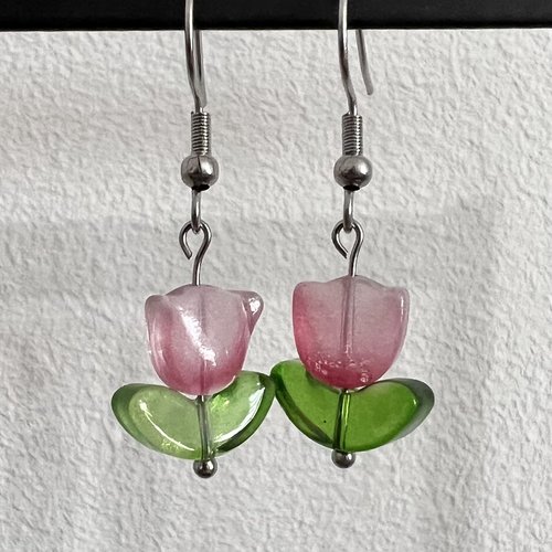 Boucles d'oreille argentées - perles tulipe