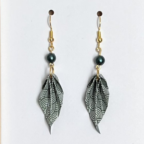 Boucles d'oreilles dorées origami : thème automne