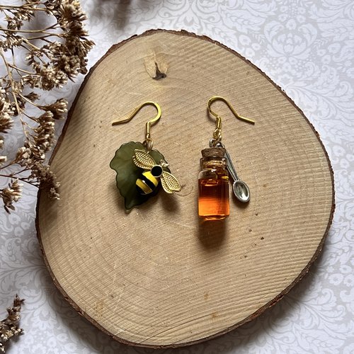 Boucle d'oreille "abeille et pot de miel"