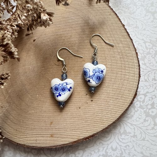 Boucles d'oreilles "coeur et fleurs bleues"
