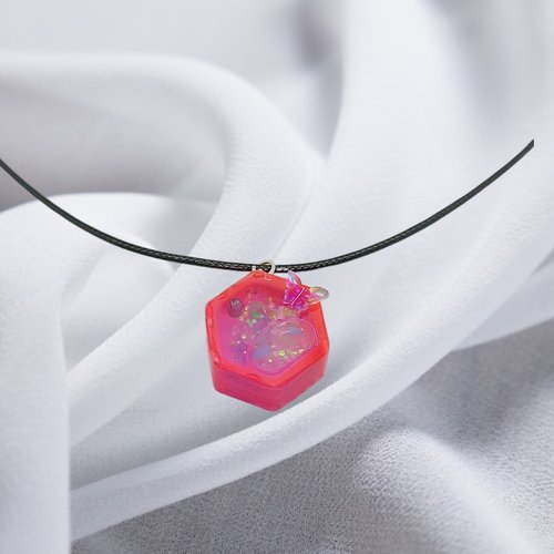 Collier "shaker hexagonal"
