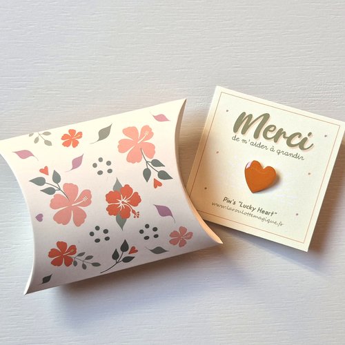 Cadeau atsem, nounou, maîtresse, maître, boîte + carte merci + pins coeur
