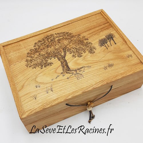 Boîte pour aromathérapie huiles essentielles pyrogravée arbre paysage