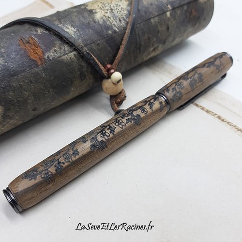 Stylo plume en bois de noyer artisanal