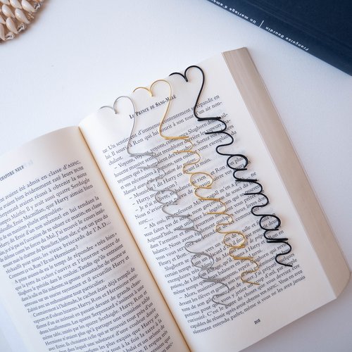 Marque page personnalisé en fil de fer, prénom ou mot avec cœur, accessoire de livre unique, cadeau personnalisable maitresse, handmade