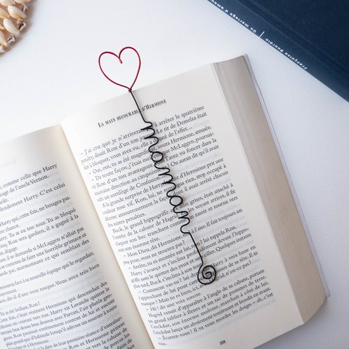 Marque page personnalisé en fil de fer, prénom ou mot avec cœur, accessoire de livre unique, cadeau personnalisable maitresse, handmade