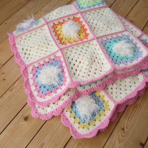 Couverture Fleurie Couleurs Pastel Pour Bebe Carres Granny Fait Main Lavable Machine Un Grand Marche