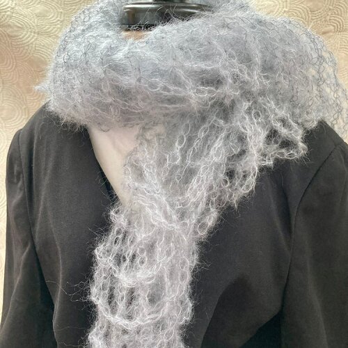 Echarpe grise bleue noire femme carré laine mohair soie dentelle crochet