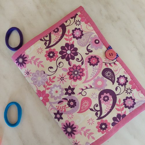 Pochette pour accessoires de coiffure