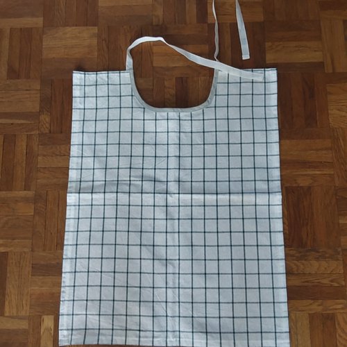 Bavoir,  grande serviette de table adulte