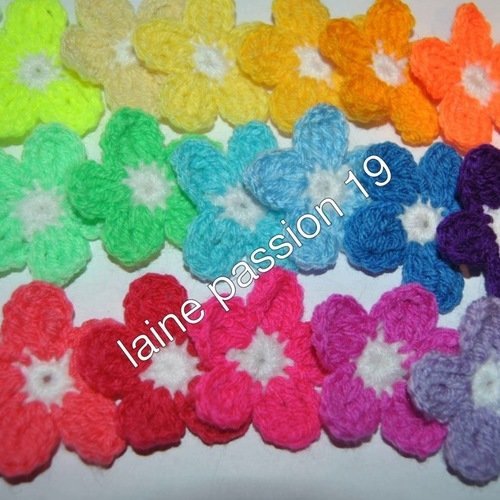 Lot 24 fleurs applique au crochet 5,5 cm scrapbooking customisation