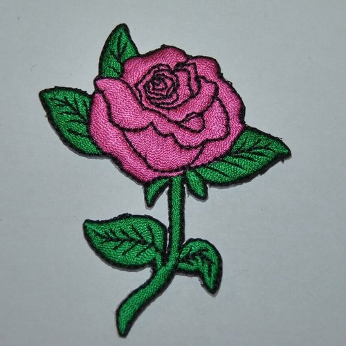 Patch fleur rose écusson brodé thermocollant coutures