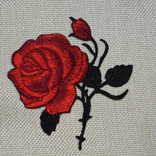 Patch fleur rose  brodé thermocollant coutures