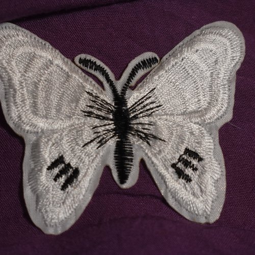 Patch papillon thermocollant coutures