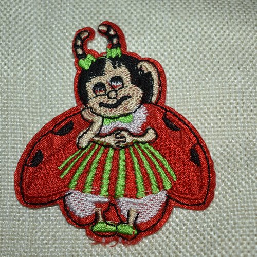 Patch coccinelle fille thermocollant coutures