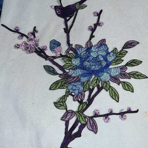 Grande guipure, fleurs oiseaux, 57, x 36