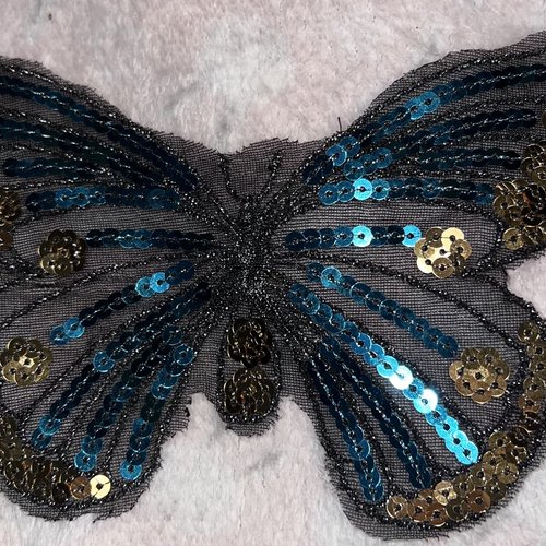 Grande guipure, papillon, paillettes