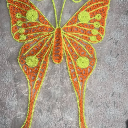 Grande guipure, papillon,fluo