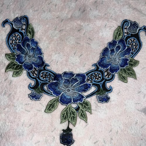 Patch  guipure, fleurs