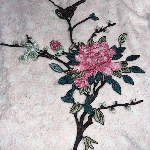 Grande guipure, fleurs oiseaux, 57, x 36