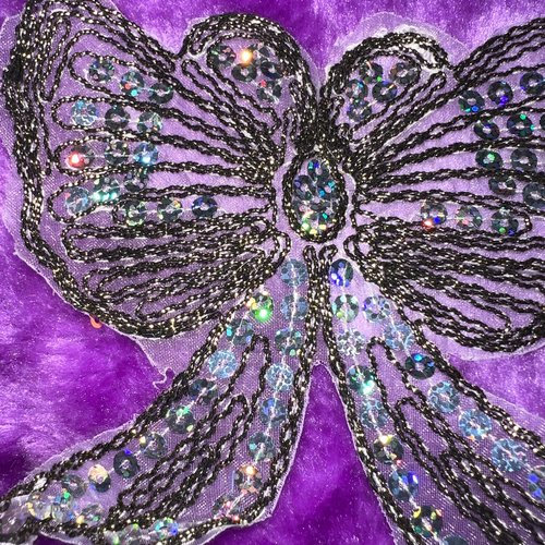 Grande guipure, papillon, paillettes, fleurs,
